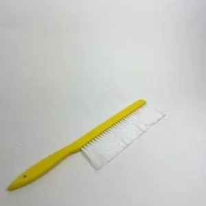 Plastic bijenveger